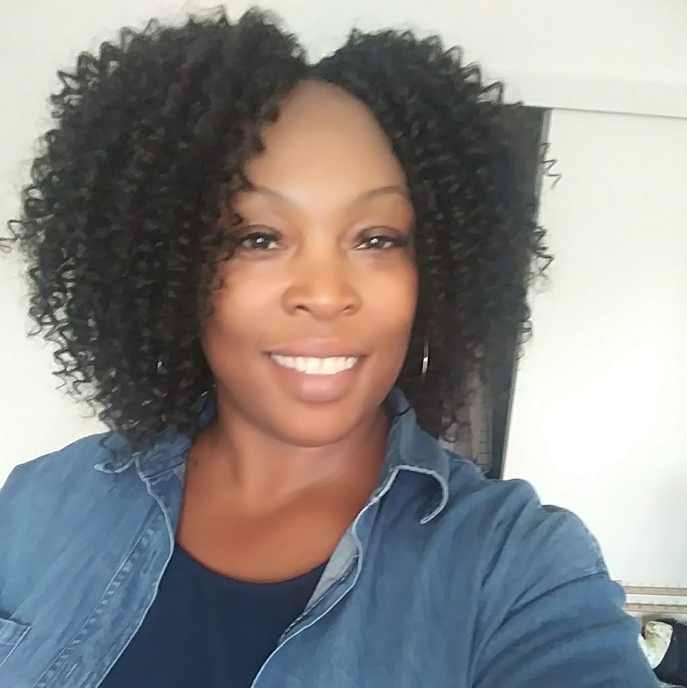 Meet your Posher, Mika